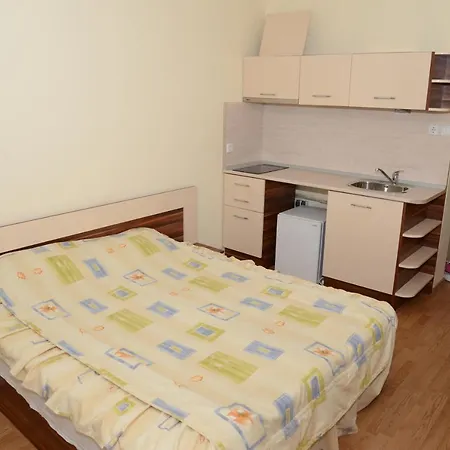 Riviera Hotel 2*